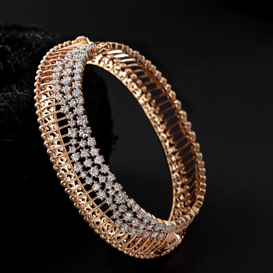 Diamond Kada on a black background